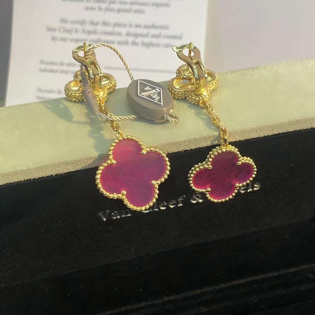 [Cyra] NEW CLOVER 2 MOTIF PINK ENAMEL EARRINGS