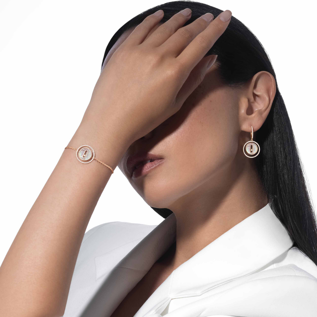 [Cyra]   MOVE ARMBAND AUS ROSÉGOLD MIT WEISSEM PERLMUTT UND DIAMANTEN