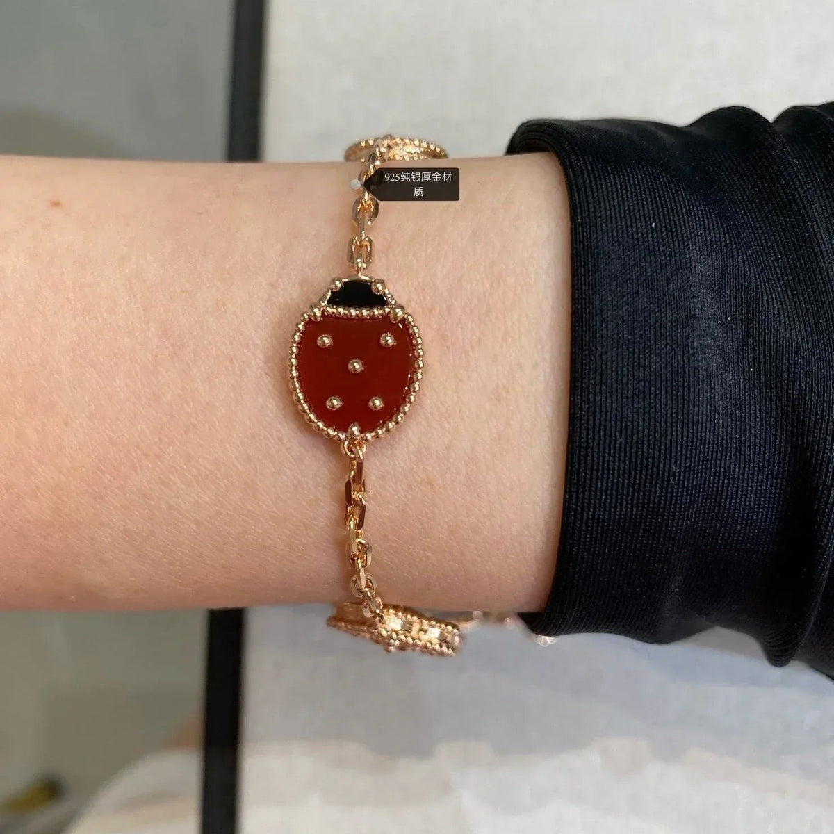 [Cyra]  LUCKY SPRING 5 MOTIF BRACELET