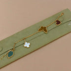 [Cyra] LUCKY SPRING 5-MOTIV-ARMBAND IN GOLD