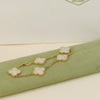 [Cyra] New CLOVER WHITE PEARL MOP 5 MOTIF BRACELET COLLECTION