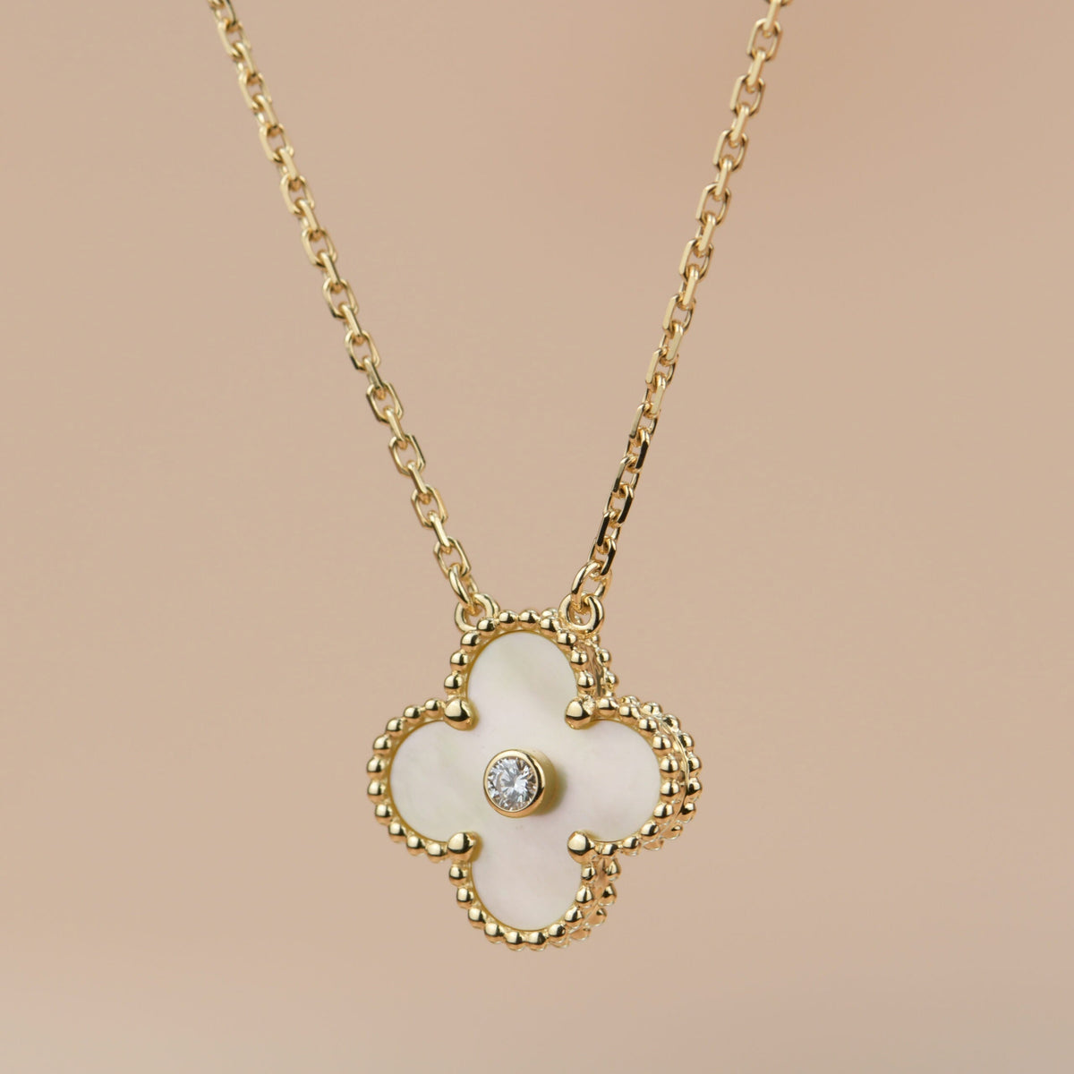 [Cyra] CLOVER 15MM DIAMANT GOLD PERLMUTT HALSKETTE