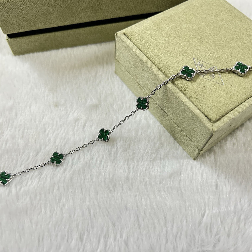 [Cyra] CLOVER 6 MOTIF MALACHITE BRACELET