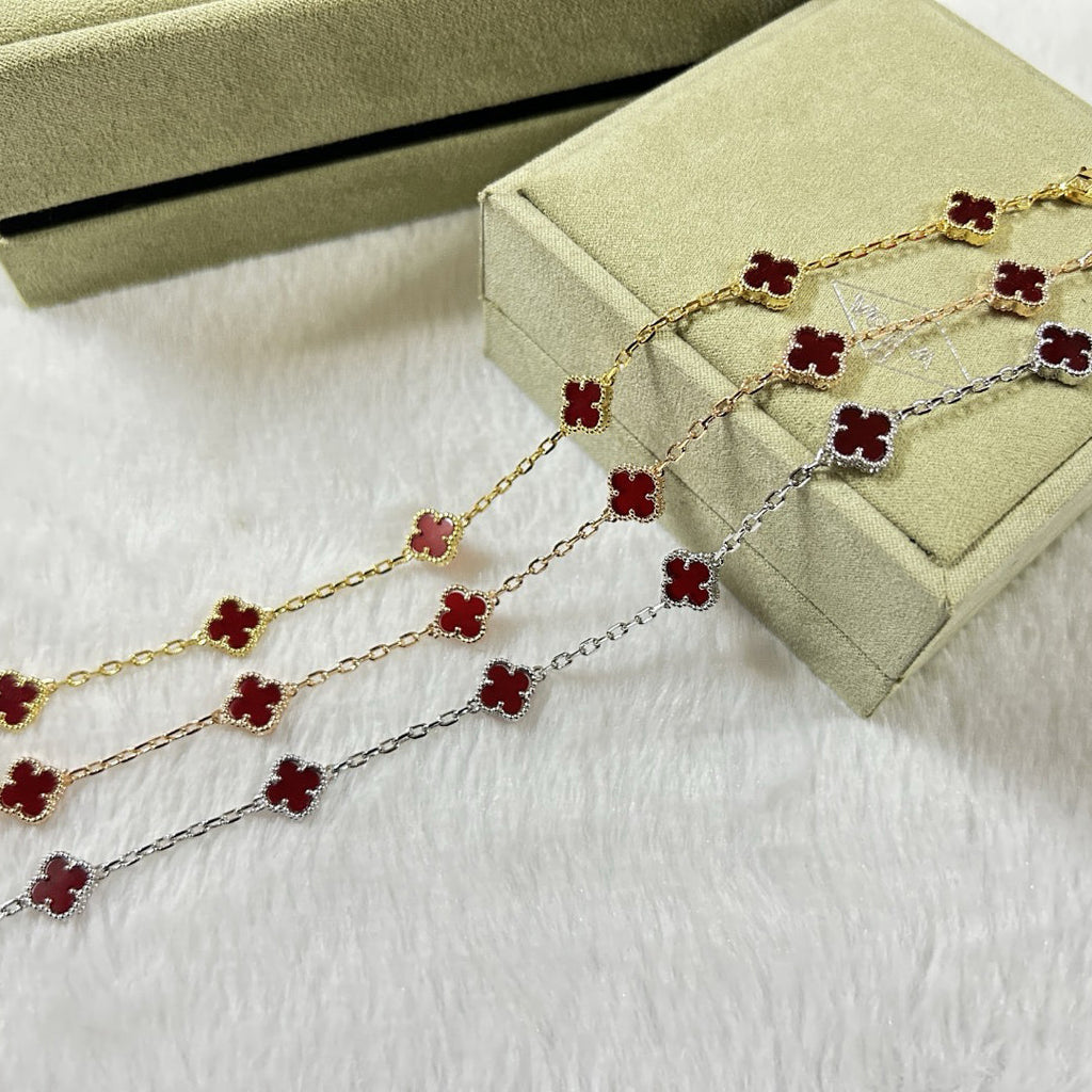 [Cyra] CLOVER 6 MOTIF RED AGATE BRACELET