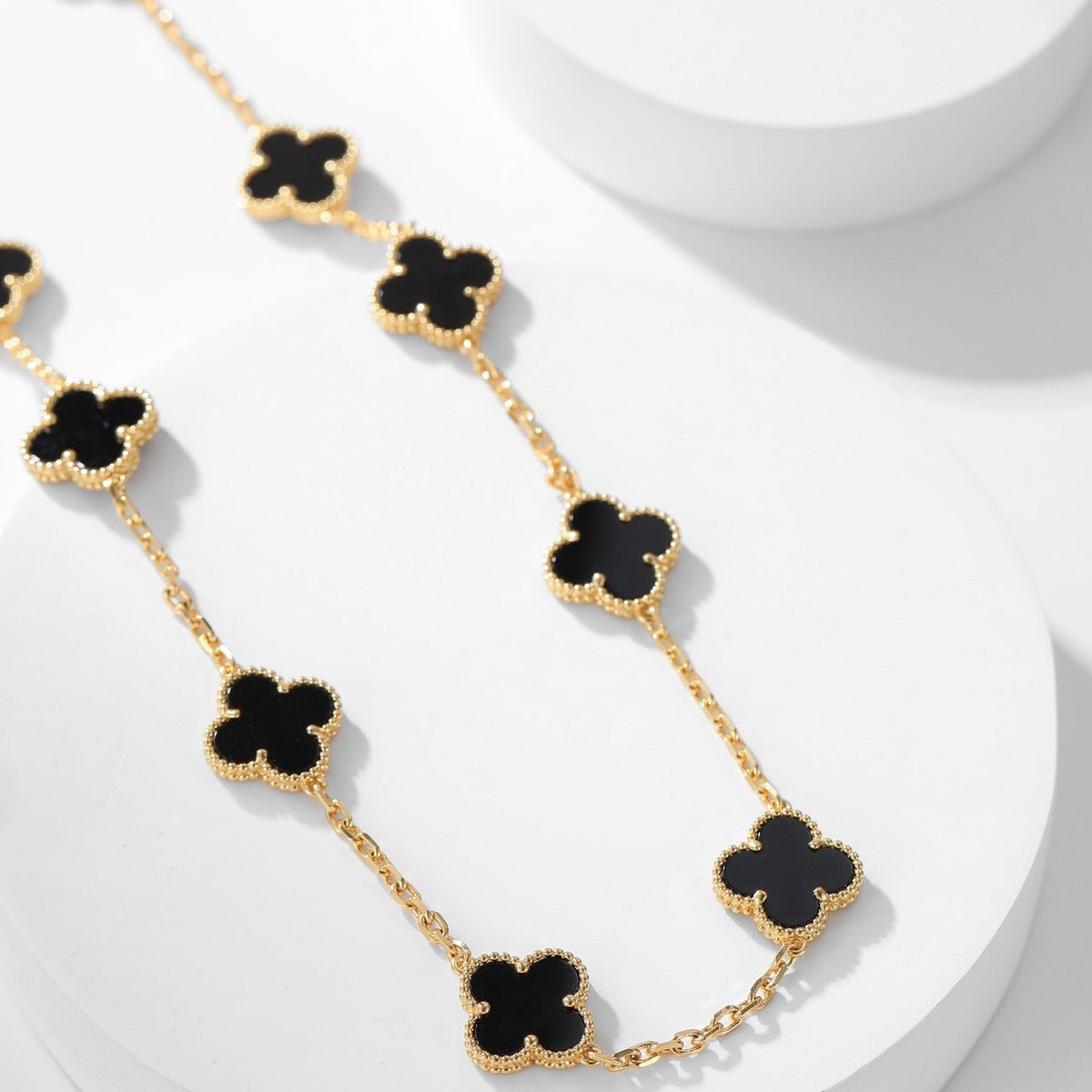 [Cyra]  CLOVER 10 MOTIFS ONYX NECKLACE