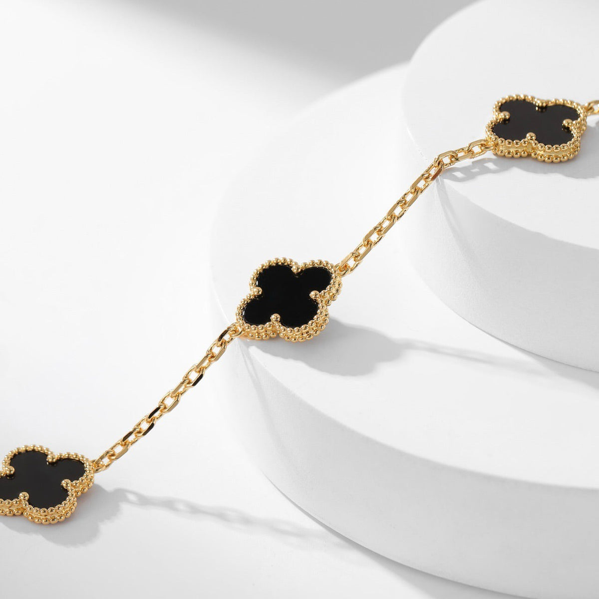 [Cyra]  CLOVER 10 MOTIFS ONYX NECKLACE