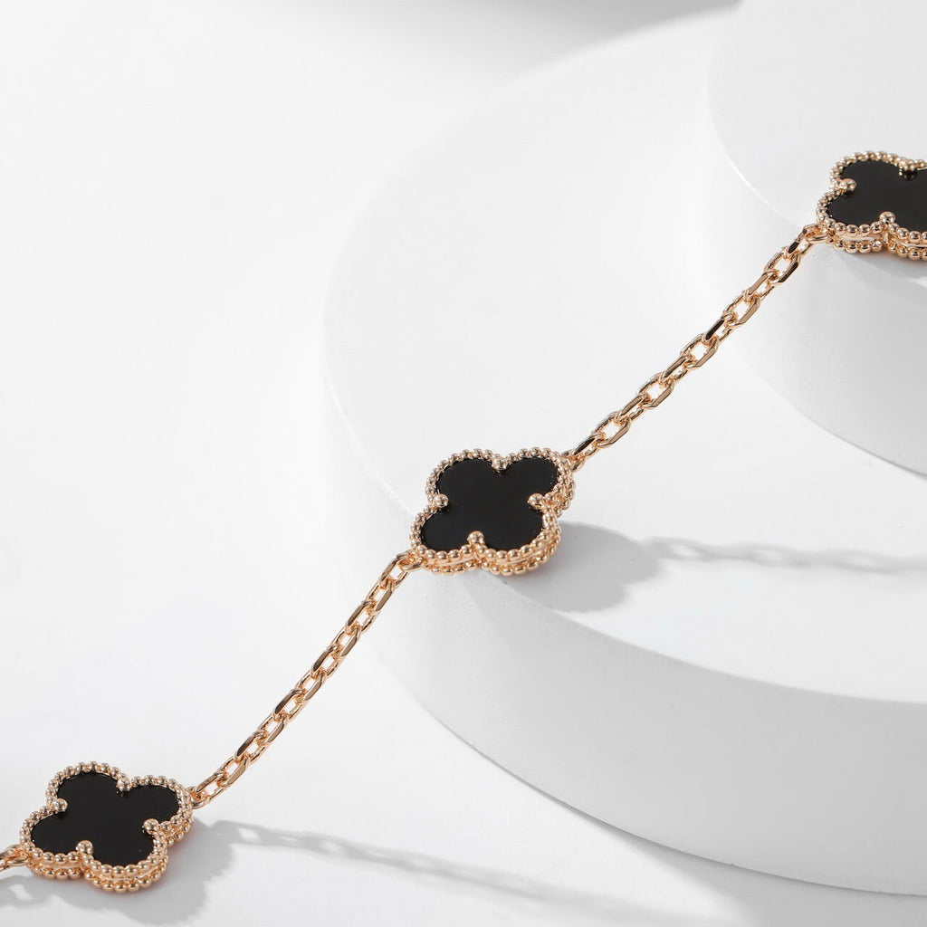 [Cyra]  CLOVER 10 MOTIFS ONYX NECKLACE