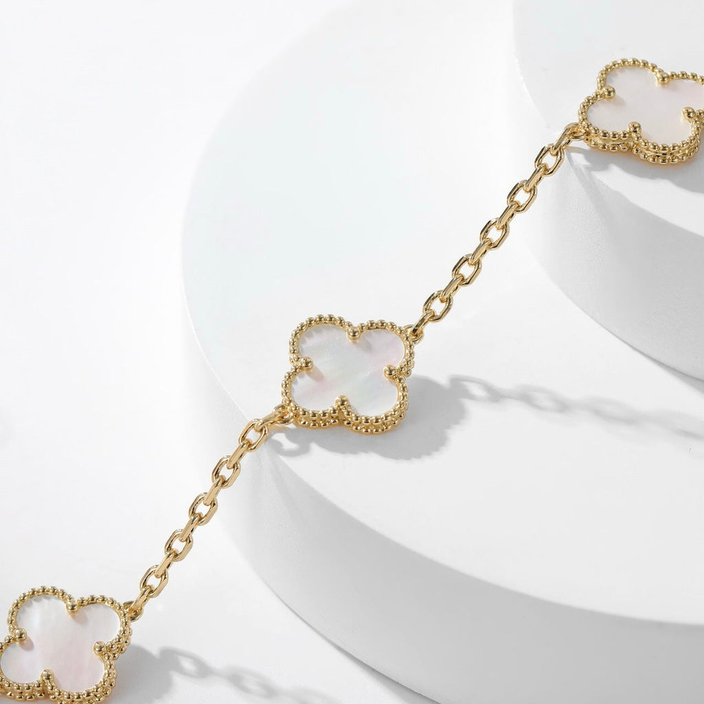 [Cyra]  CLOVER 10 MOTIFS WHITE MOTHER OF PEARL NECKLACE