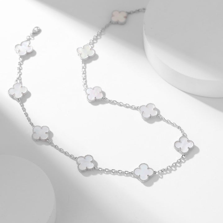 [Cyra]  CLOVER 10 MOTIFS WHITE MOTHER OF PEARL NECKLACE
