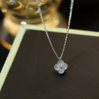 [Cyra]  CLOVER MINI 9.5MM PENDANT DIAMOND NECKLACE