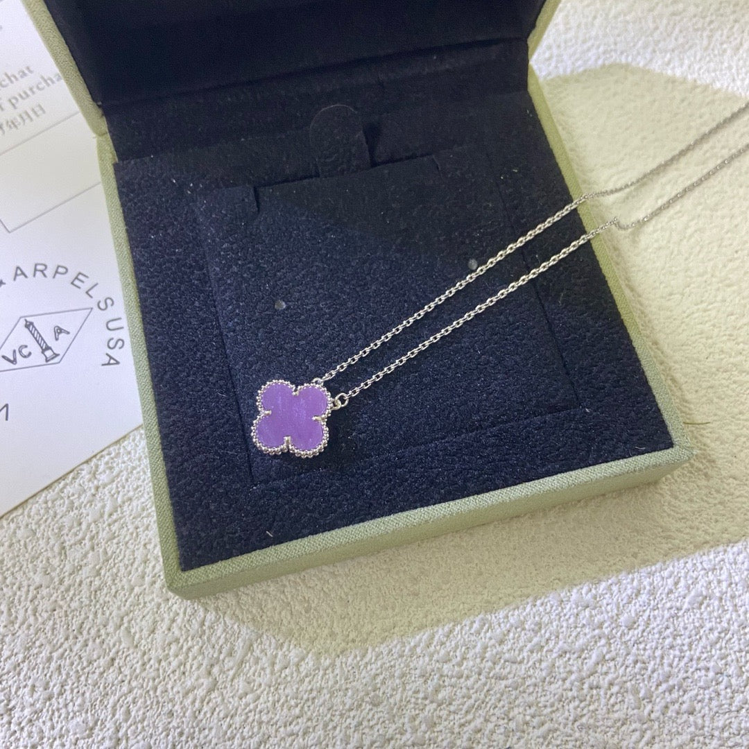 [Cyra]  CLOVER 15MM  PURPLE VIOLET NECKLACE