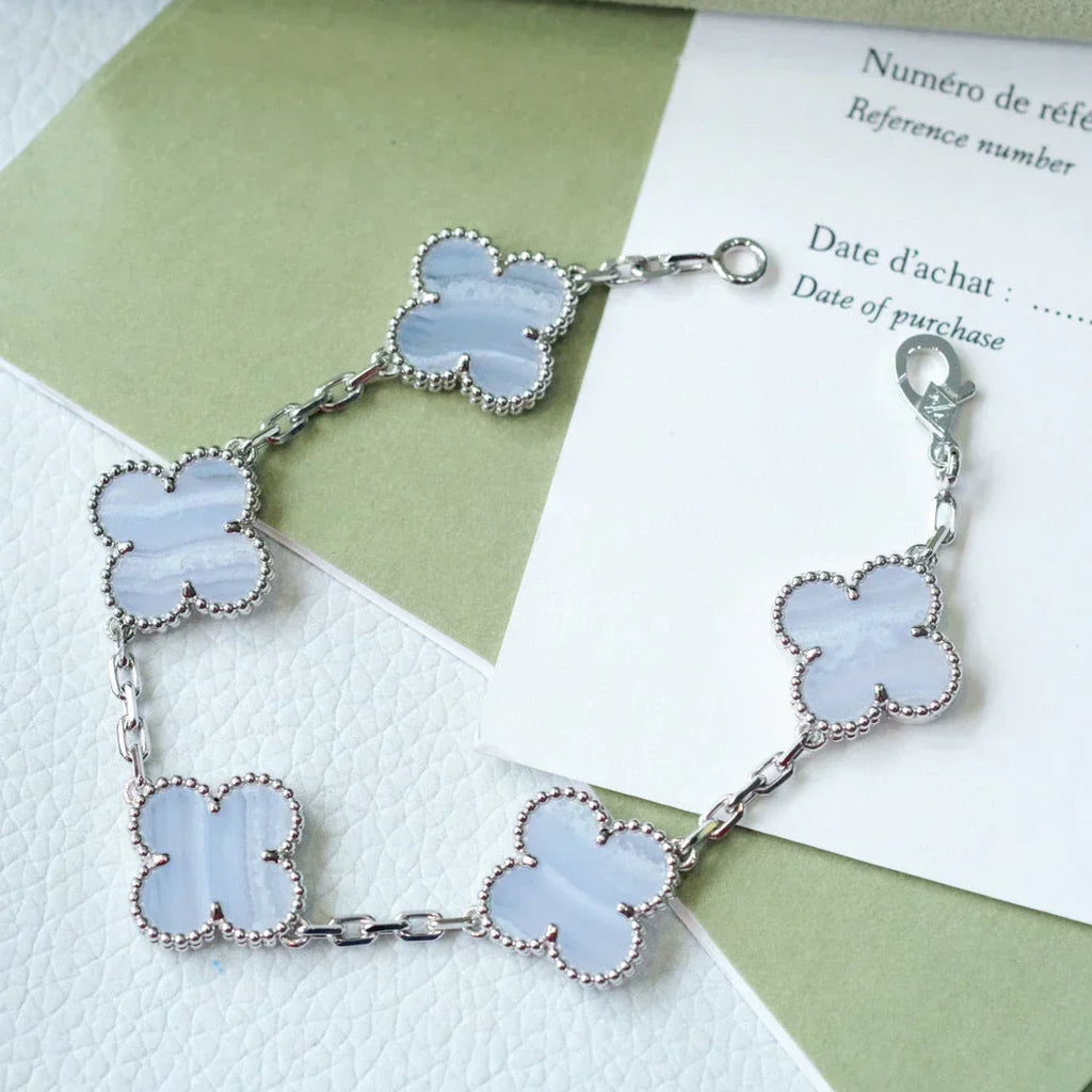 [Cyra] Neue CLOVER 5 MOTIV ARMBANDKOLLEKTION AUS LILAM CHALCEDON