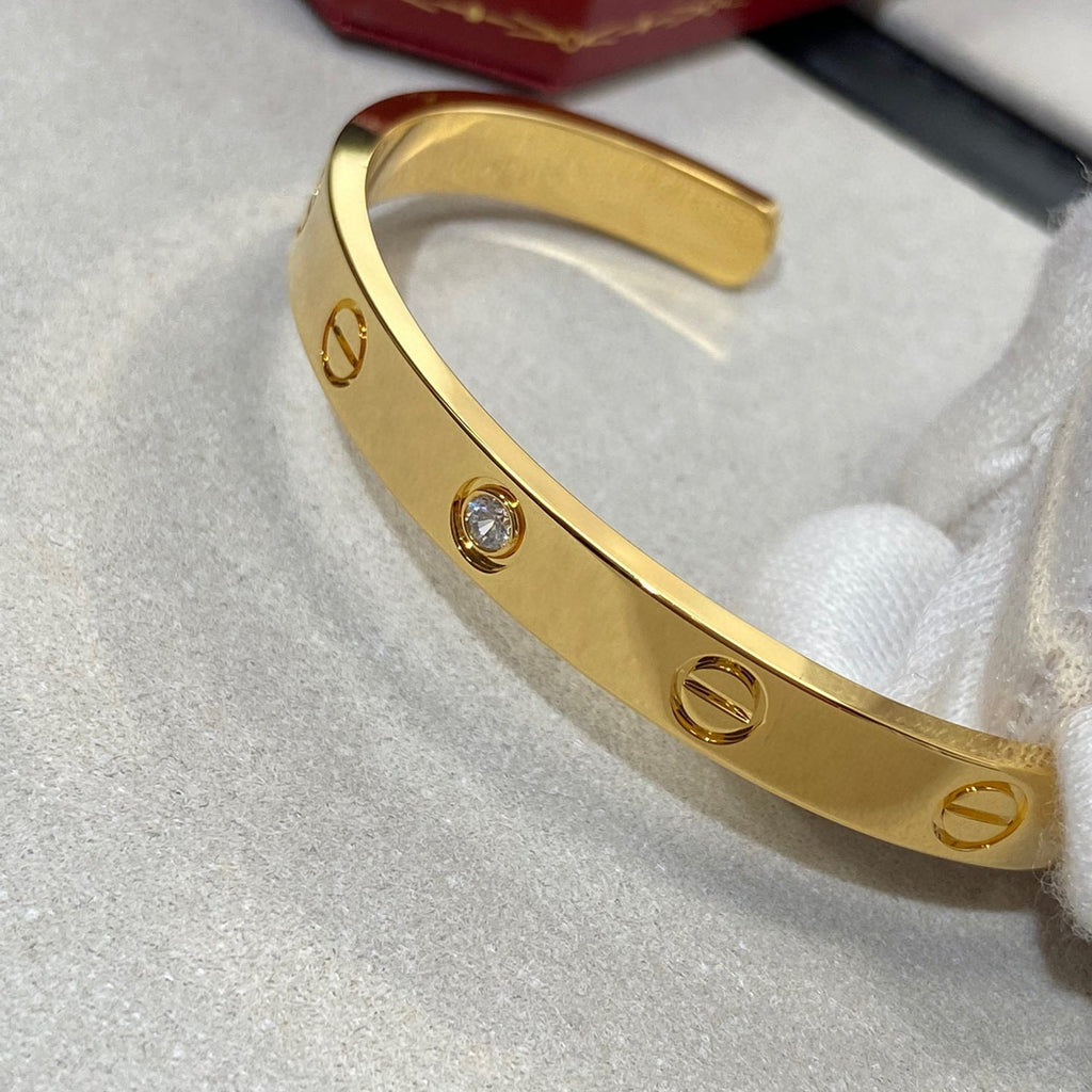 [Cyra] ラブブレスレット 6.1mm 1ダイヤモンド オープンカフ