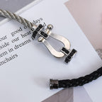 [Cyra] FORCE ARMBAND GROSSES HUFEISEN SCHWARZDIAMANT SILBER