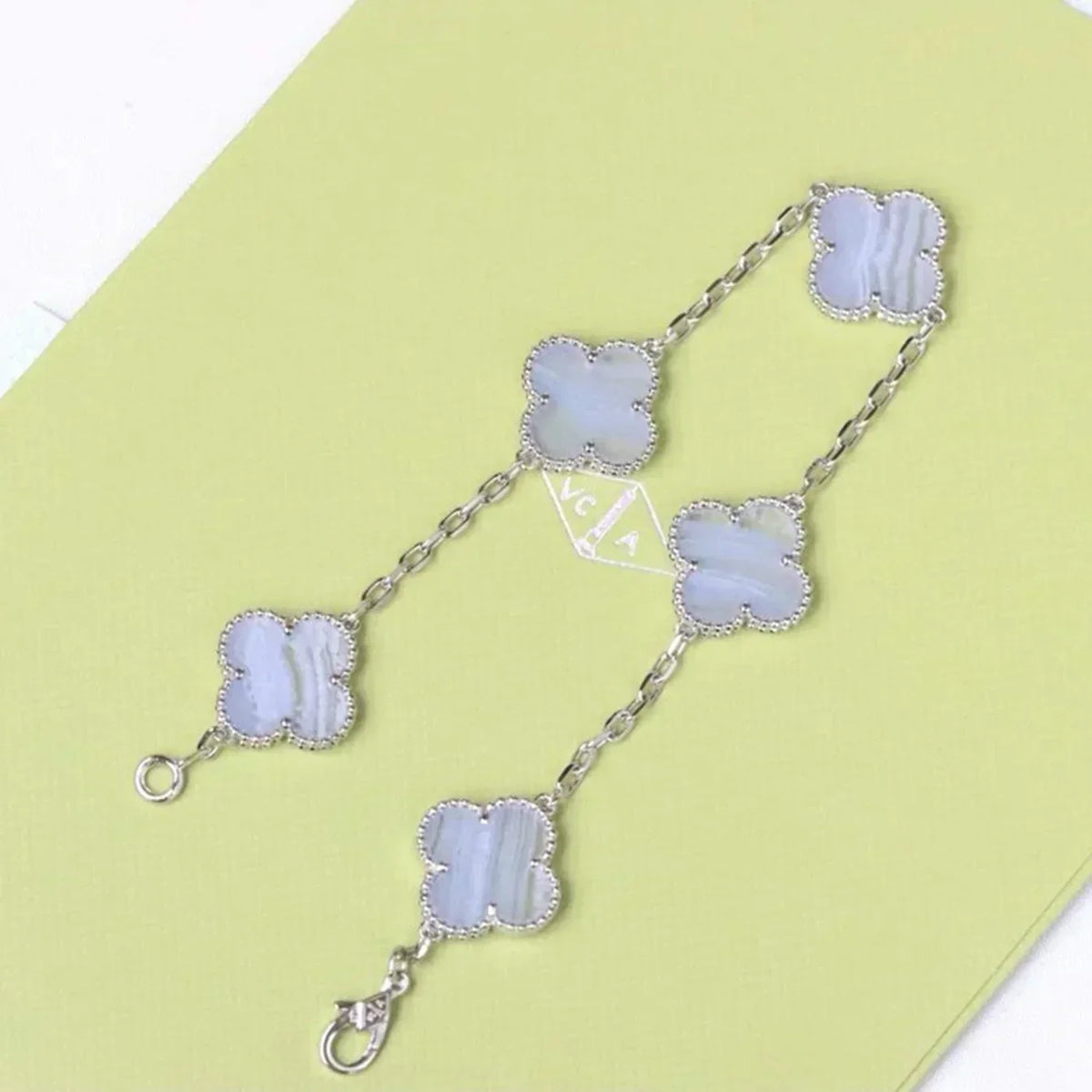 [Cyra] Neue CLOVER 5 MOTIV ARMBANDKOLLEKTION AUS LILAM CHALCEDON