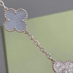 [Cyra] Neue CLOVER 5 MOTIV ARMBANDKOLLEKTION AUS LILAM CHALCEDON