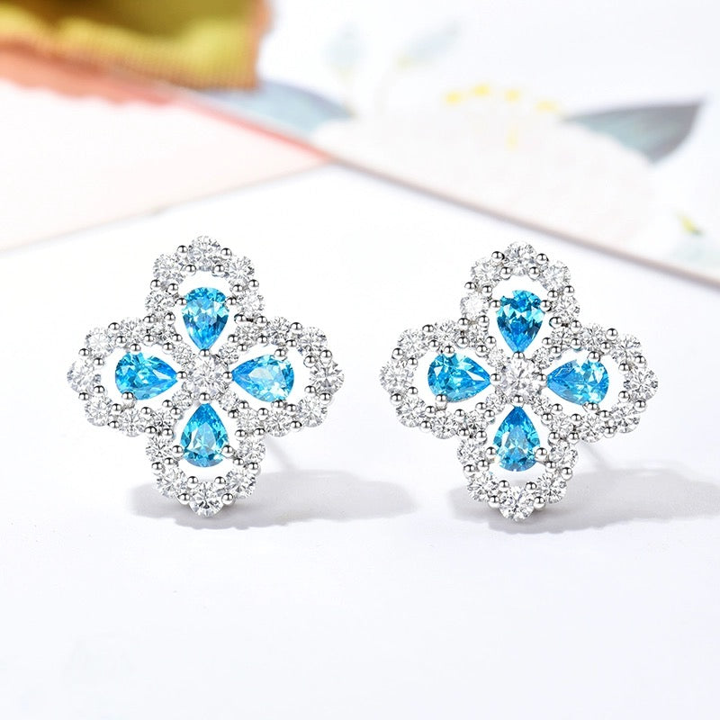 [Cyra]  CREOLEN MIT DURCHGEHENDEM MOTIV UND DIAMANTEN 16MM