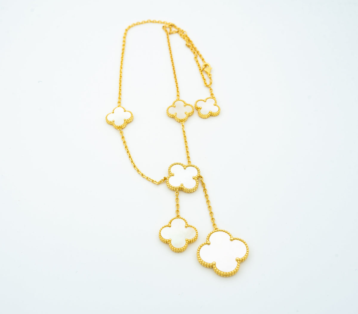 [Cyra]  CLOVER MOTHER OF PEARL NECKLACE 6 MOTIF