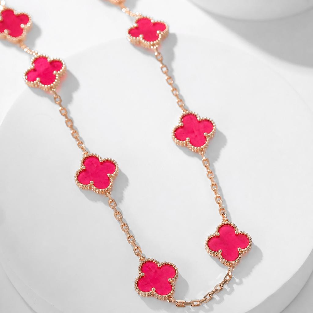 [Cyra] NEUE CLOVER 10 MOTIVE HALSKETTE MIT ROSA EMAILLE