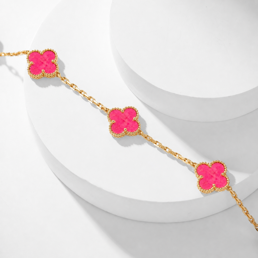 [Cyra] NEUE CLOVER 10 MOTIVE HALSKETTE MIT ROSA EMAILLE