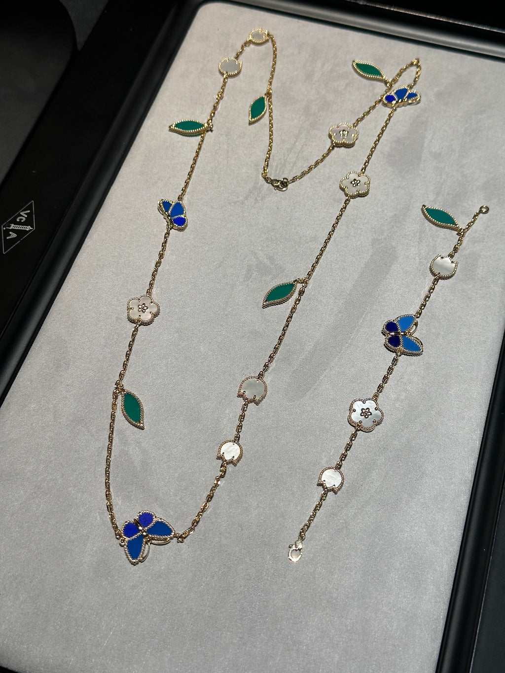 [Cyra]  26 NEW CLOVER 15 MOTIFS LUCKY NECKLACE