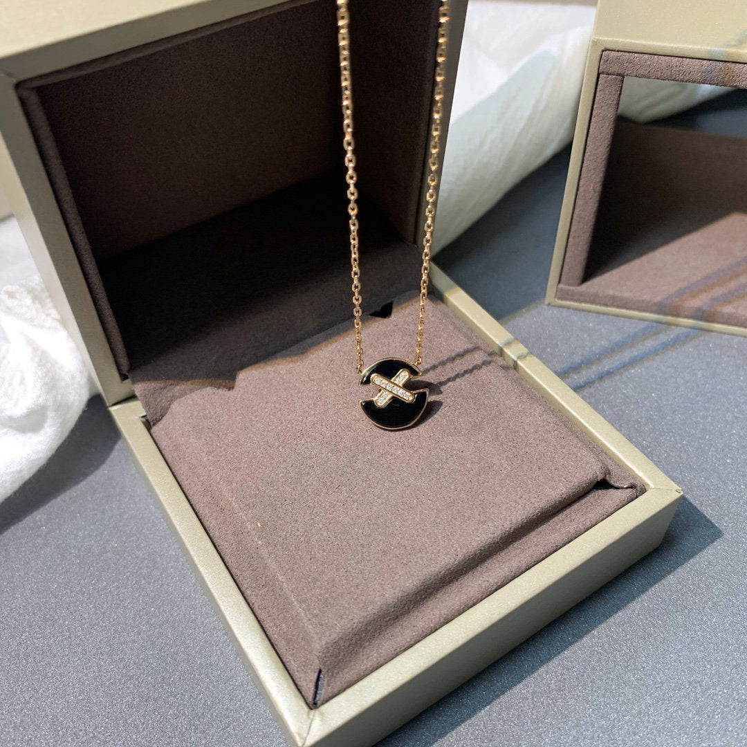 [Cyra]  JEUX DE PINK GOLD DIAMOND NECKLACE