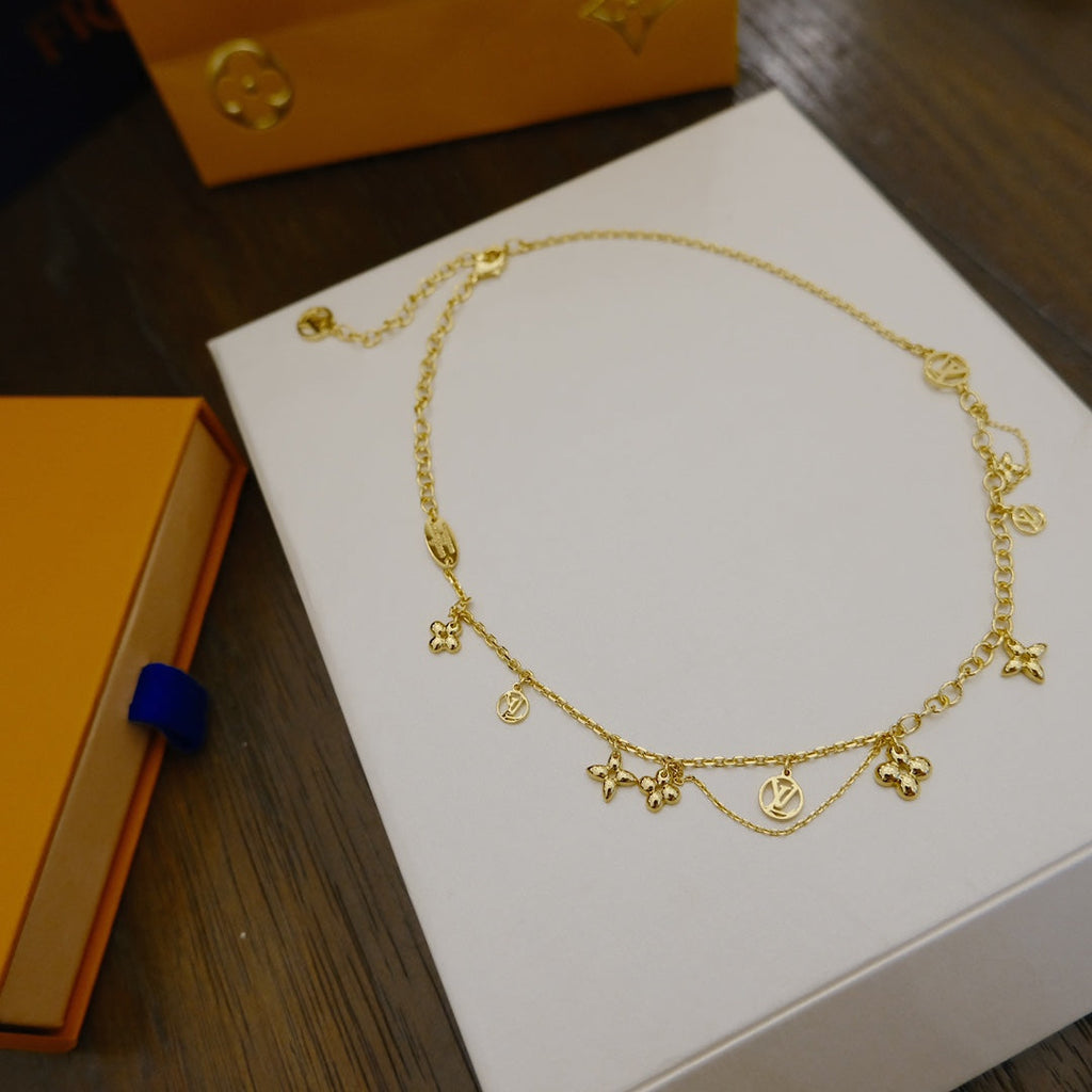 [Cyra]  BLOOMING SUPPLE NECKLACE BRASS