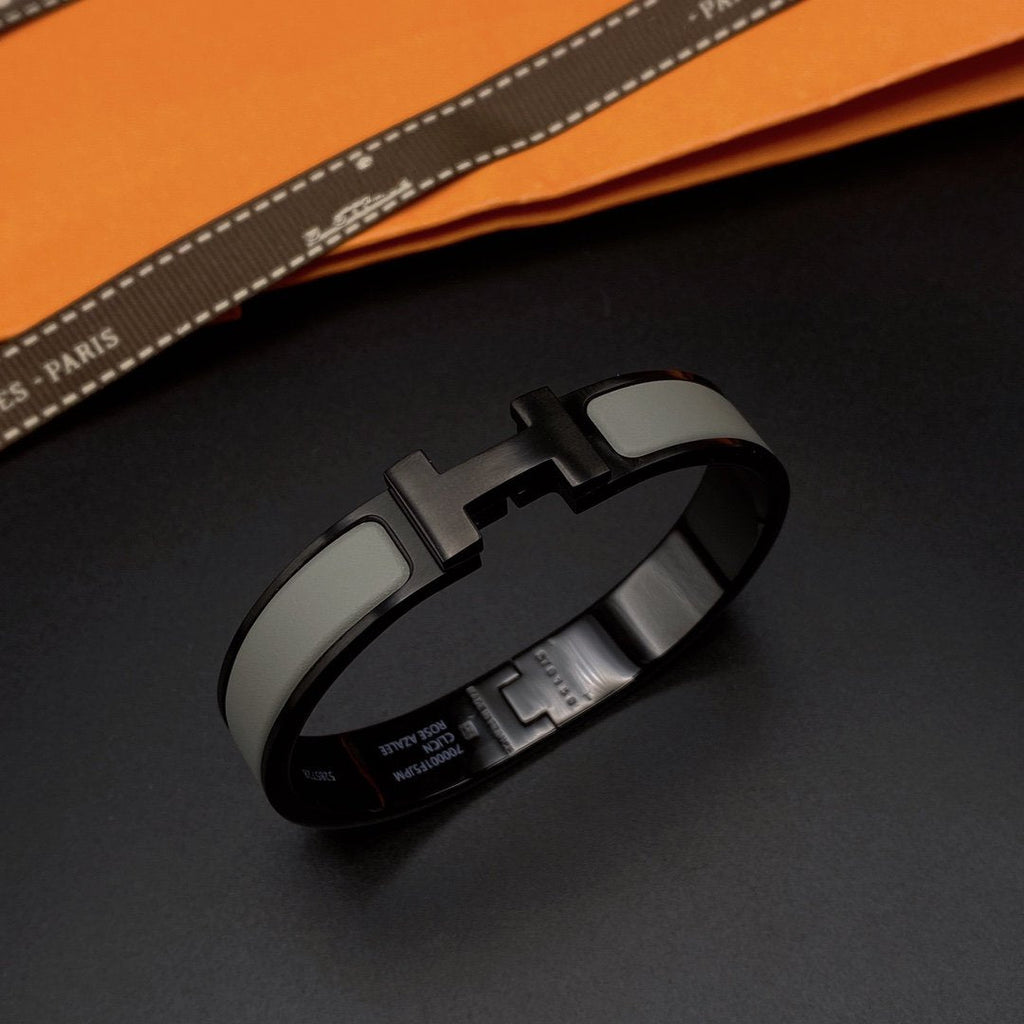 [Cyra] CLIC HM ARMBAND SCHWARZ GRAU