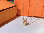 [Cyra]  HM ADVANCED NICHE LOCK HEAD NECKLACE DIAMONDS