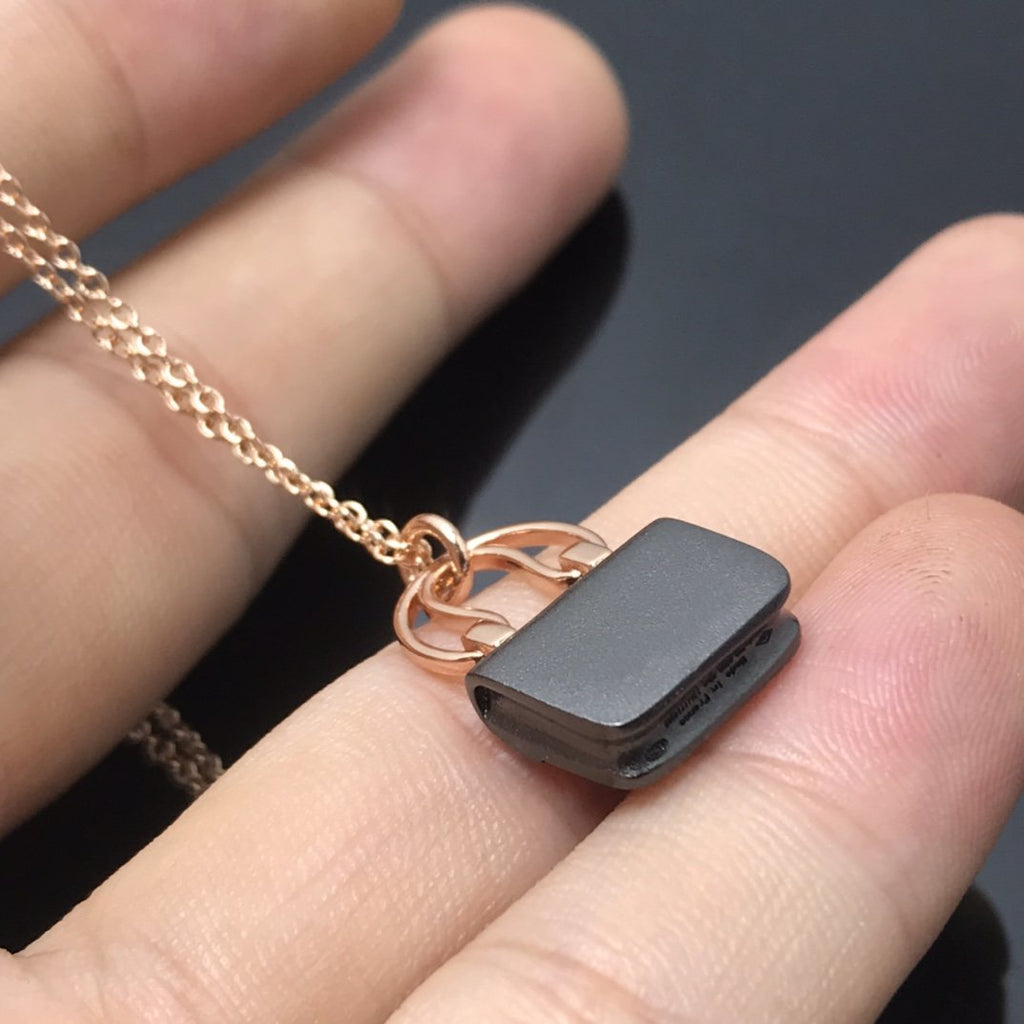 [Cyra]  WOMEN'S HM AMULETTES CONSTANCE PENDANT NECKLACE