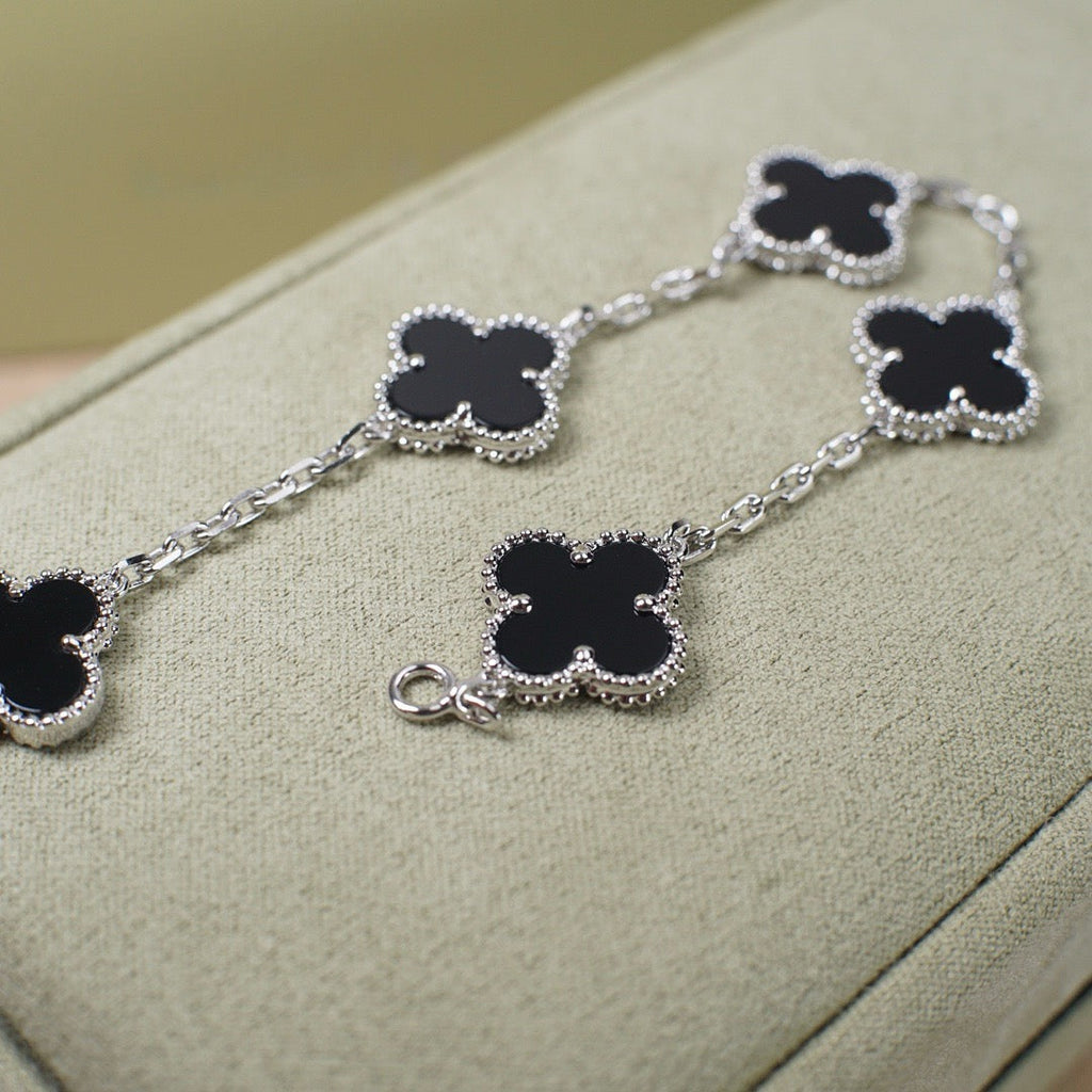 [Cyra] NEUE CLOVER 5 MOTIV ONYX ARMBAND KOLLEKTION