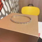 {
  "Cyra": "BEE LOVE SILBER DIAMANTARMBAND"
}