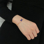 [Cyra] Ring in Blumenform mit vierblättrigem Kleeblatt im ausgehöhlten Design
