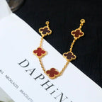 [Cyra] New  CLOVER 5 MOTIF RED CORNELIAN BRACELET COLLECTION