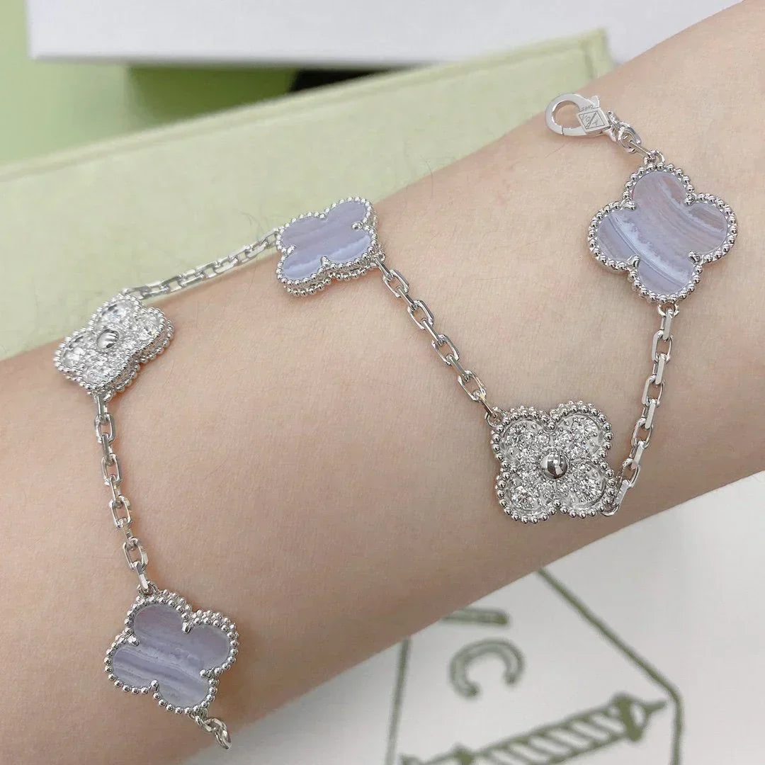 [Cyra] New  CLOVER 5 MOTIF PURPLE CHALCEDONY BRACELET COLLECTION