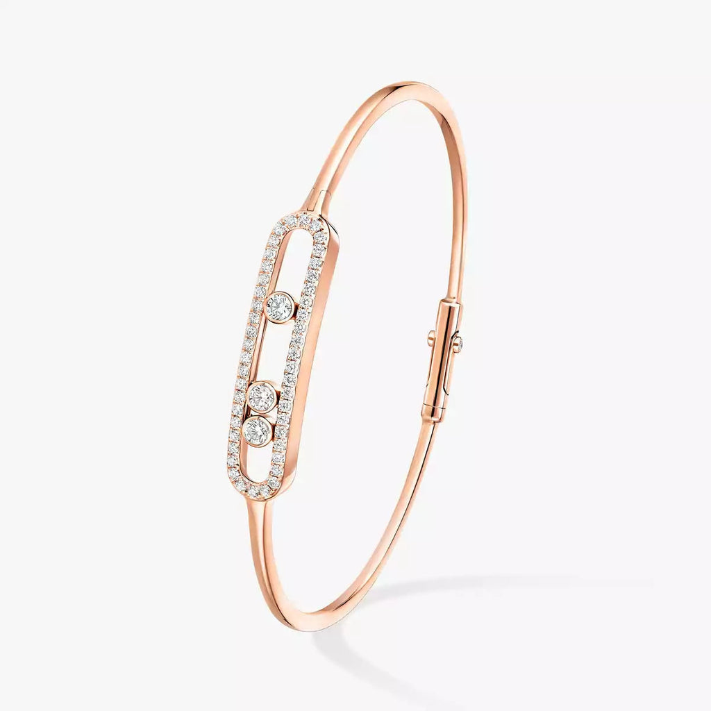 {
"Cyra": "Cyra",
"Move Pavé Diamond Bangle Bracelet M": "Move Pavé Diamant-Armreif M"
}