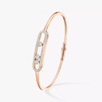 {
"Cyra": "Cyra",
"Move Pavé Diamond Bangle Bracelet M": "Move Pavé Diamant-Armreif M"
}