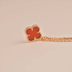 [Cyra]  CLOVER MINI 9.5MM WHITE CARNELIANS NECKLACE