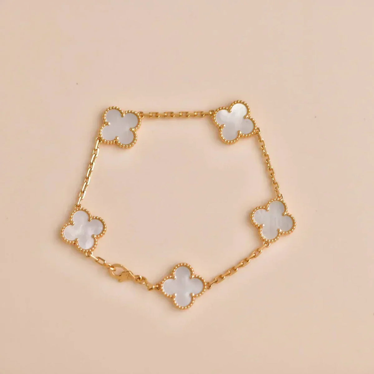 [Cyra] New CLOVER WHITE PEARL MOP 5 MOTIF BRACELET COLLECTION