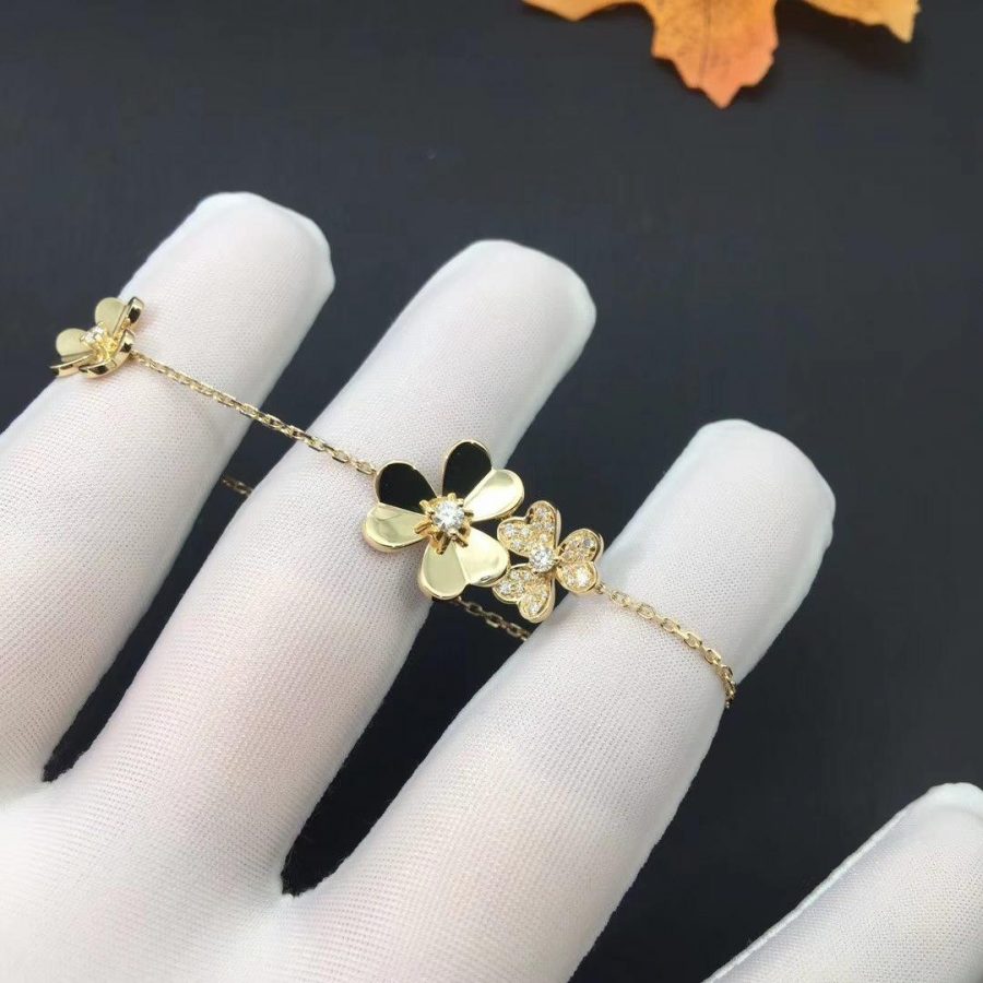[Cyra]  FRIVOLE GOLD 5 FLOWERS BRACELET