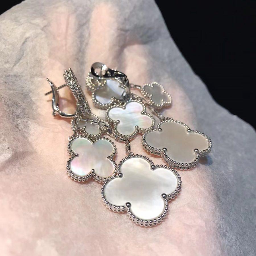 [Cyra]  CLOVER EARRINGS WHITE MOP 4 MOTIFS SILVER