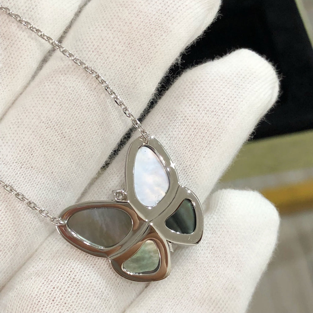[Cyra]  LARGE BUTTERFLY SILVER PENDANT DIAMOND NECKLACE