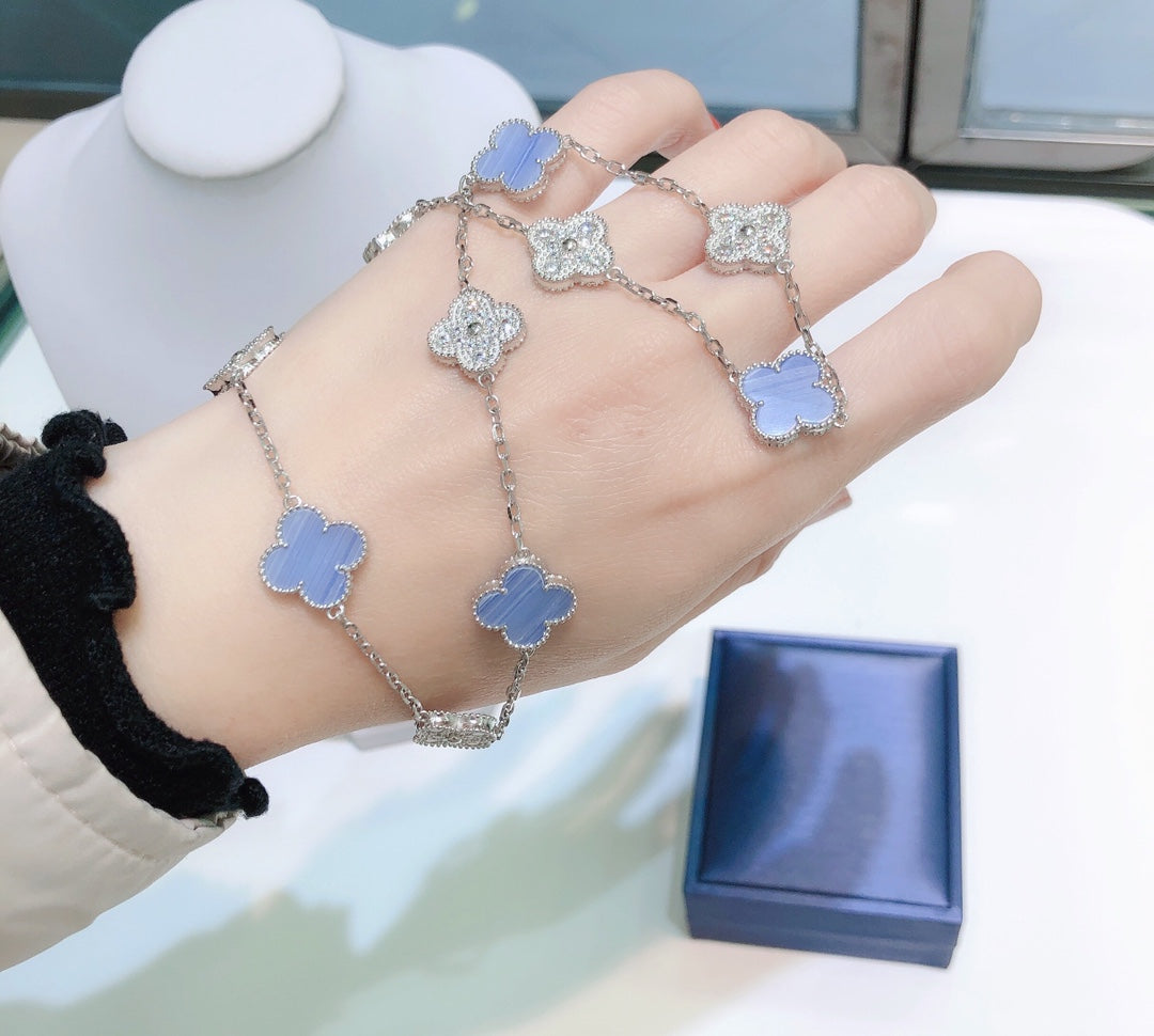 [Cyra] CLOVER 10 MOTIVE CHALCEDON DIAMANTEN SILBERHALSKETTE