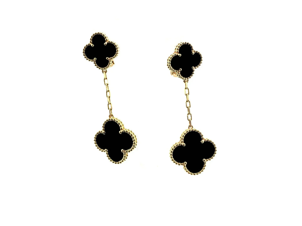 {
  "Cyra": "CLOVER 2 MOTIVE OHRRINGE (VERSCHIEDENE AUSFÜHRUNGEN)"
}